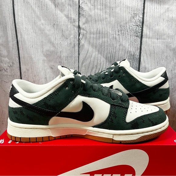 NEW Nike Dunk Low Green Snake Gum FQ8893-397 Women's Sizes - Picture 2 of 6